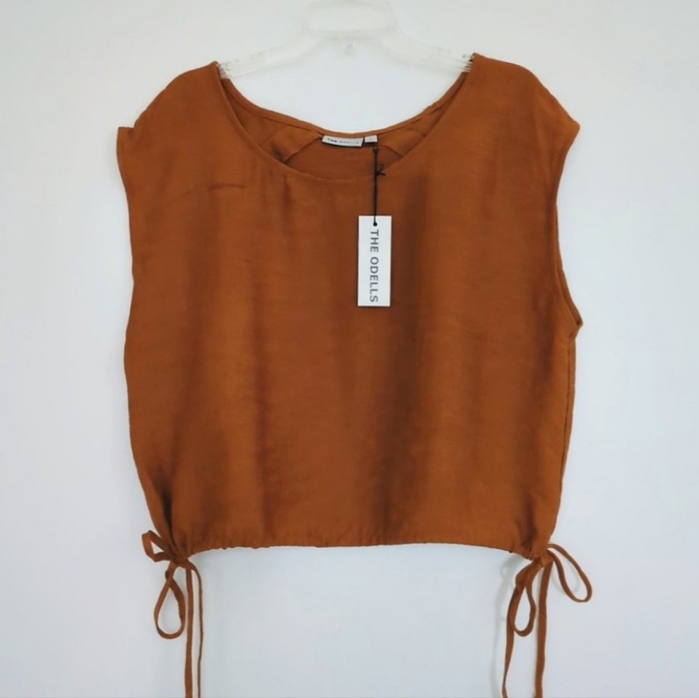 NWT Small The Odells Cut-Out Top